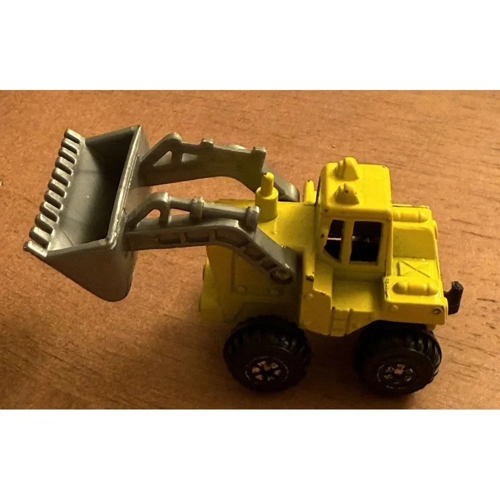 Vintage 1997 M.M.T.L Construction Front‎ Loader Diecast Moose Mountain Toys